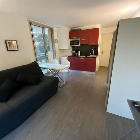 Studio Avec Terrasse, Vue Sur Jardin Apartment Nisa Exterior foto
