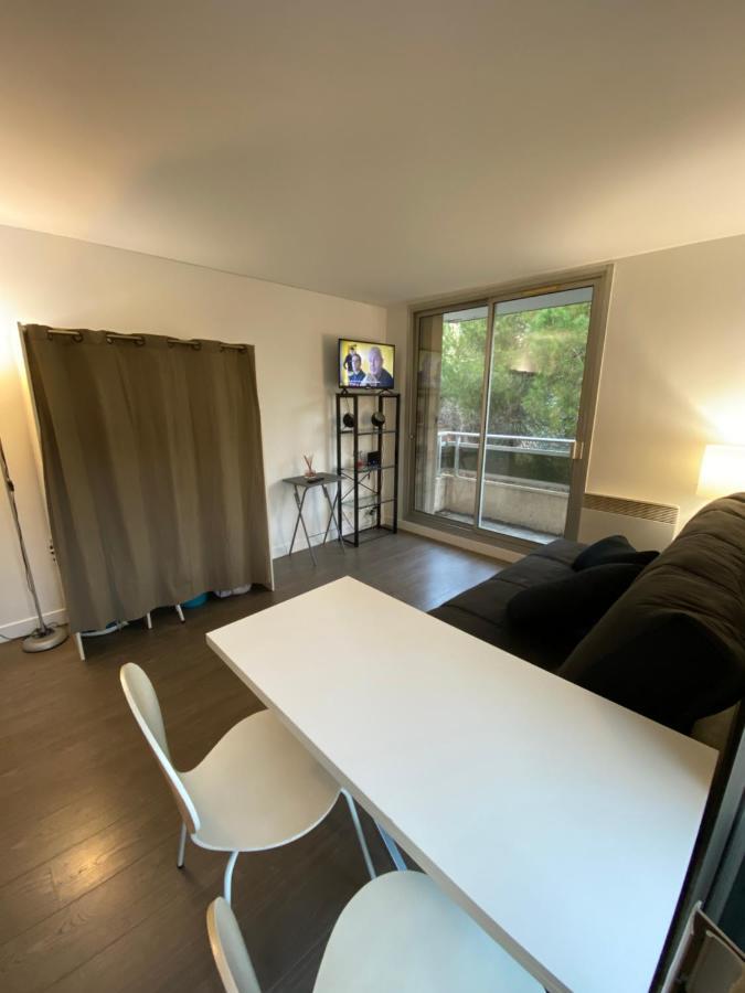 Studio Avec Terrasse, Vue Sur Jardin Apartment Nisa Exterior foto